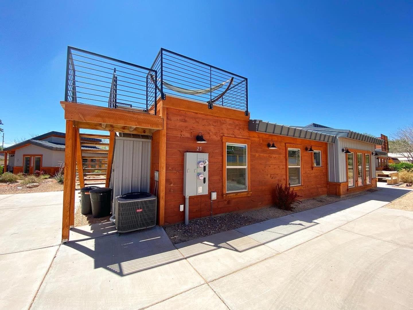 Timber & Tin G 2bed 2bath W Pool & Rooftop Deck * Kanab