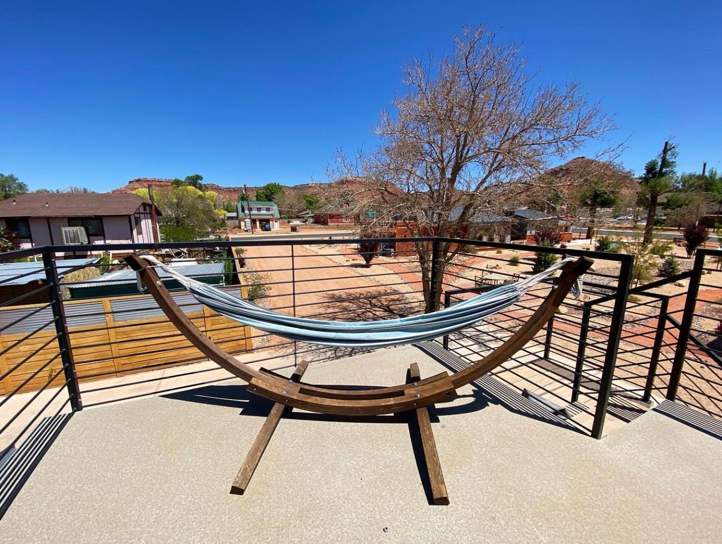 Timber & Tin G 2bed 2bath W Pool & Rooftop Deck Holiday home